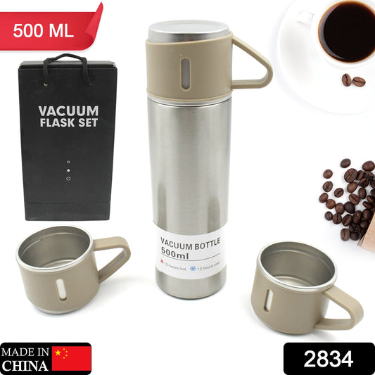 Stainless Steel Vacuum Flask Set 500ml - in-use lifestyle shot