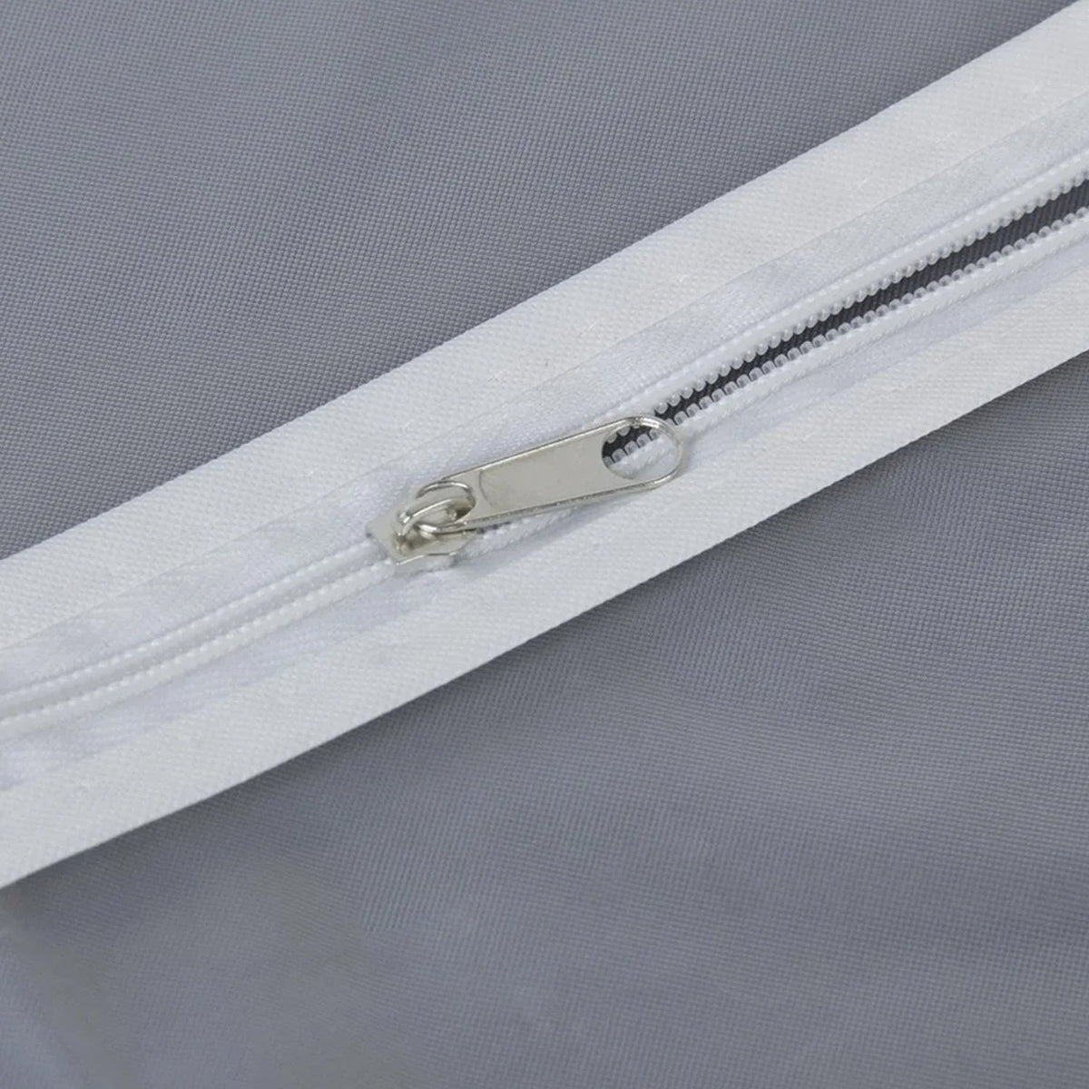 Suit Cover - Full Length Zipper Closeup