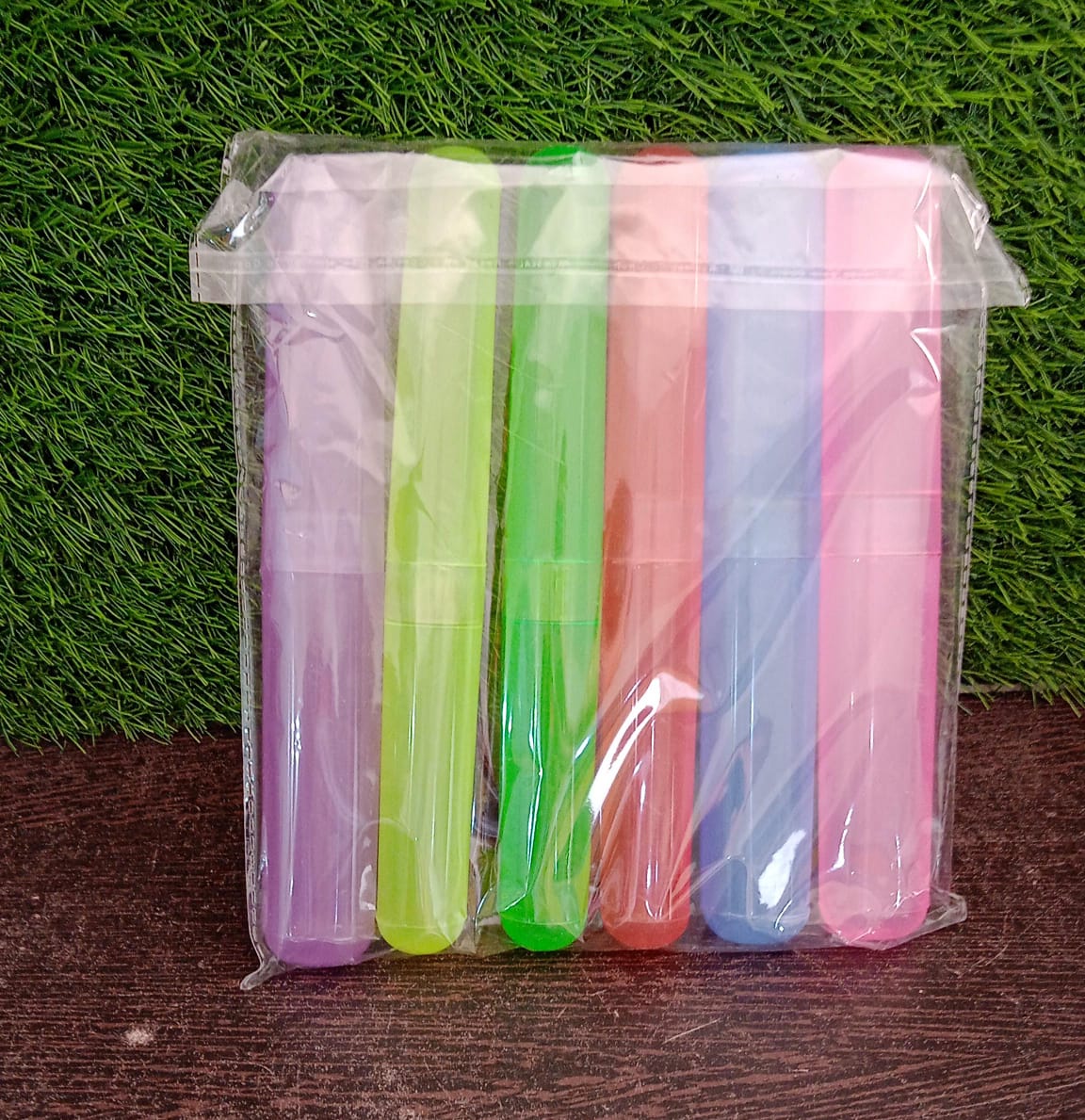6Pc Plastic Toothbrush Cover Set